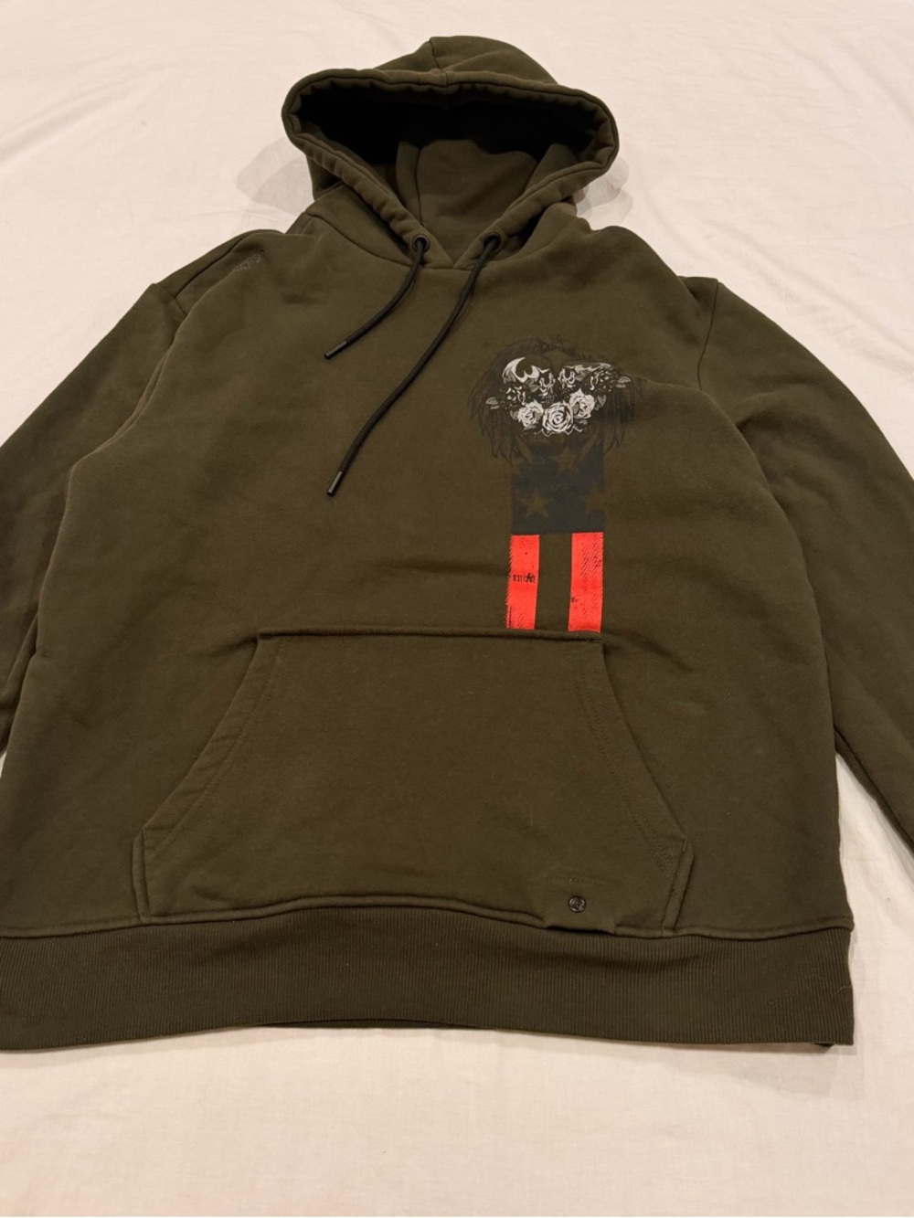 Vintage Tapout Olive Green Hoodie with Red Accent Graphic